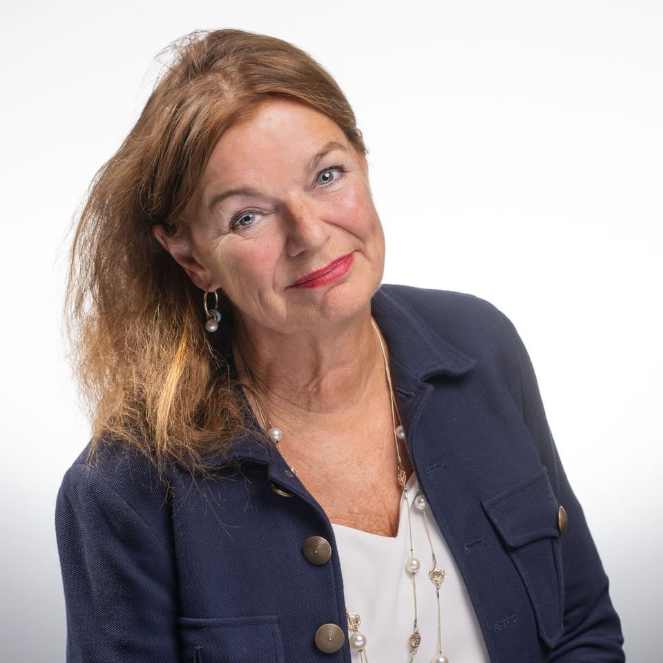 mr. (A.M.) Annette van Riemsdijk